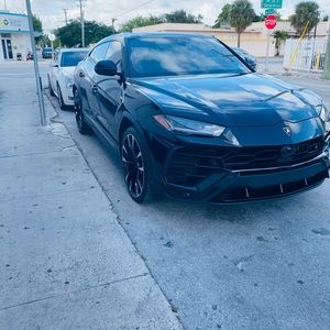 Meet your Posher, Alejandro